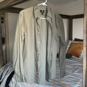 H&M Gray button down